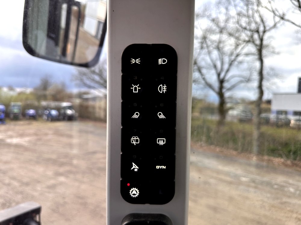 JCB CHARGEUSE SUR PNEUS 437 S5HT – Image 11