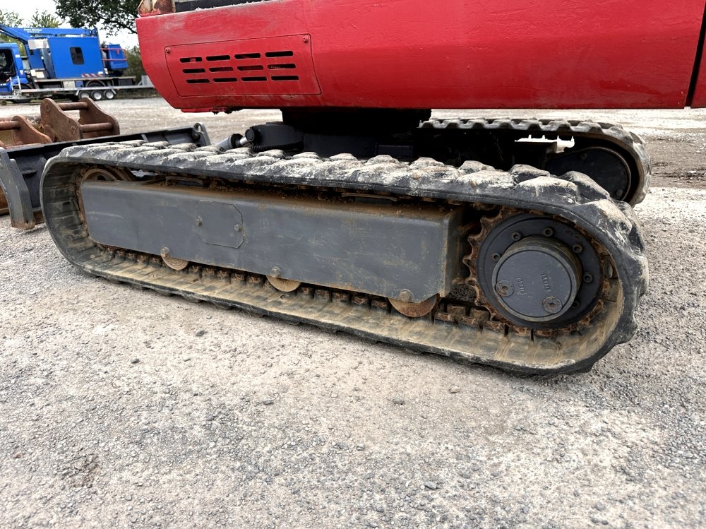 TAKEUCHI-MINI-PELLE SUR CHENILLES A VOIE VARIABLE TB016 – Image 7