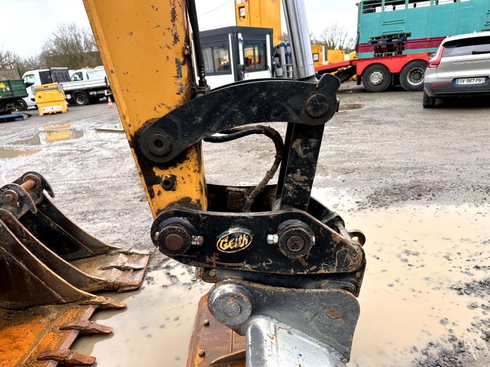 SANY-MIDI PELLE SUR CHENILLES SY80UPB – Image 7