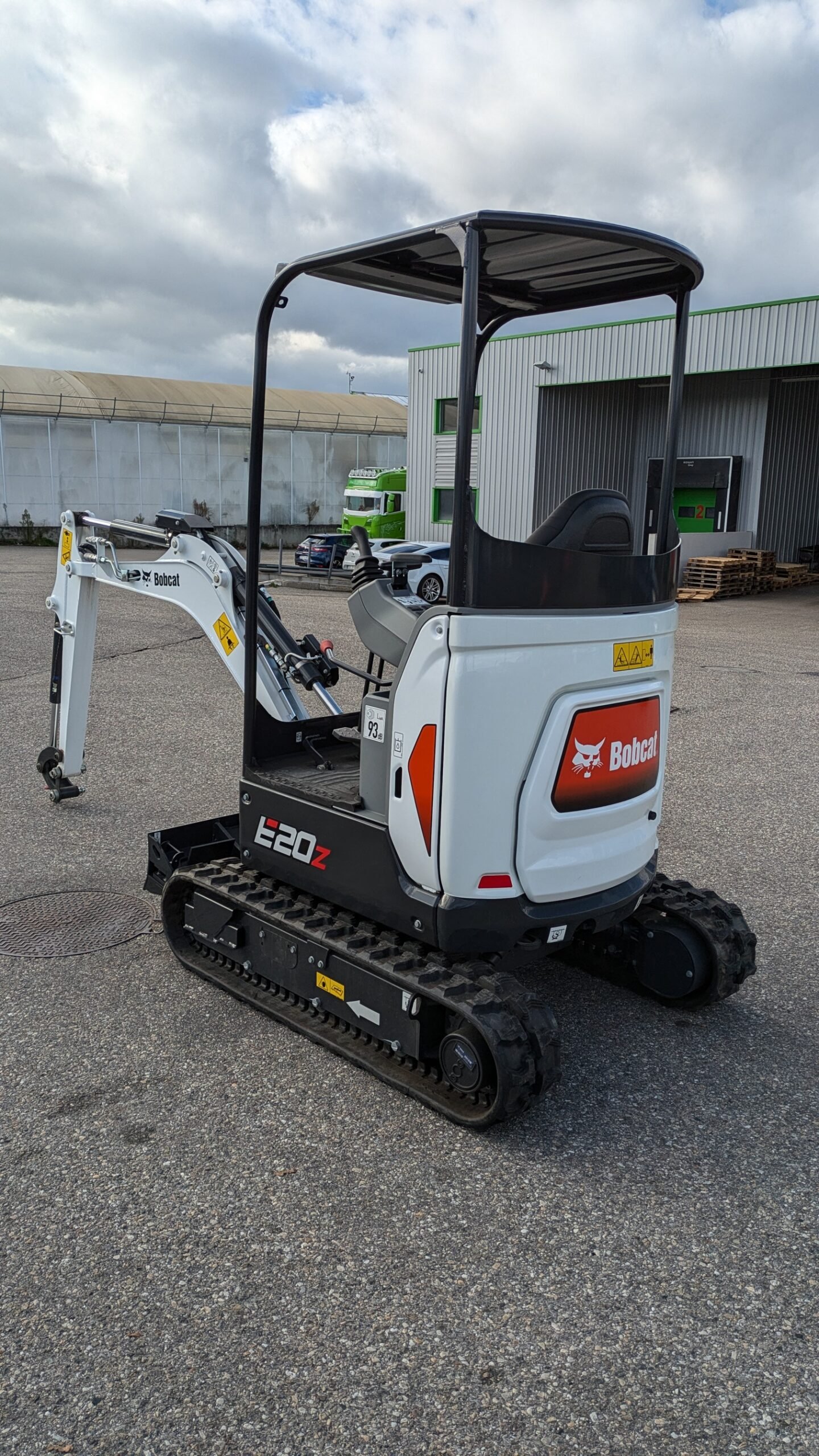 MINI PELLE BOBCAT E20Z 2024 SANS GOGETS – Image 5