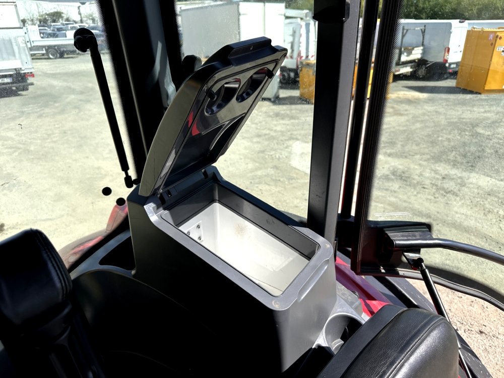 VALTRA-TRACTEUR AGRICOLE T 235 – Image 9