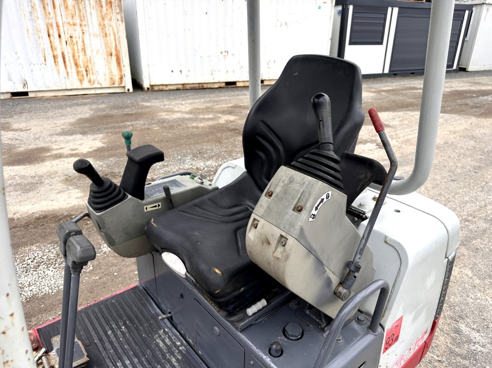 TAKEUCHI-MINI-PELLE SUR CHENILLES A VOIE VARIABLE TB016 – Image 9