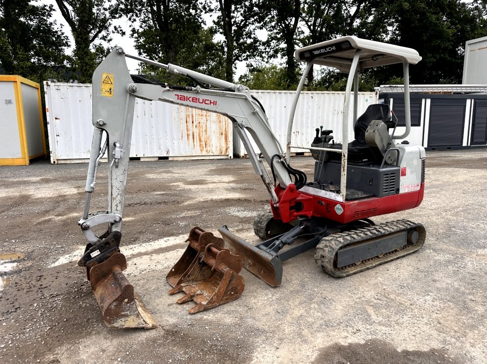 TAKEUCHI-MINI-PELLE SUR CHENILLES A VOIE VARIABLE TB016 – Image 2