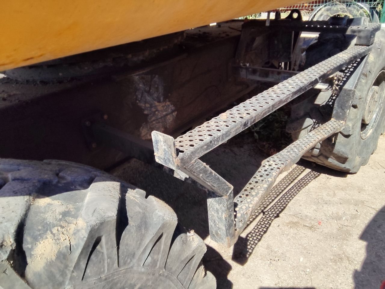 JCB-PELLE SUR PNEUS JS145W – Image 12