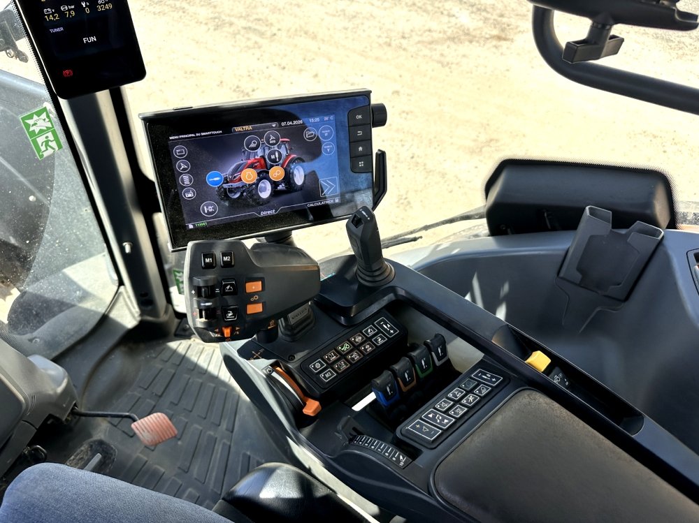 VALTRA-TRACTEUR AGRICOLE T 235 – Image 14
