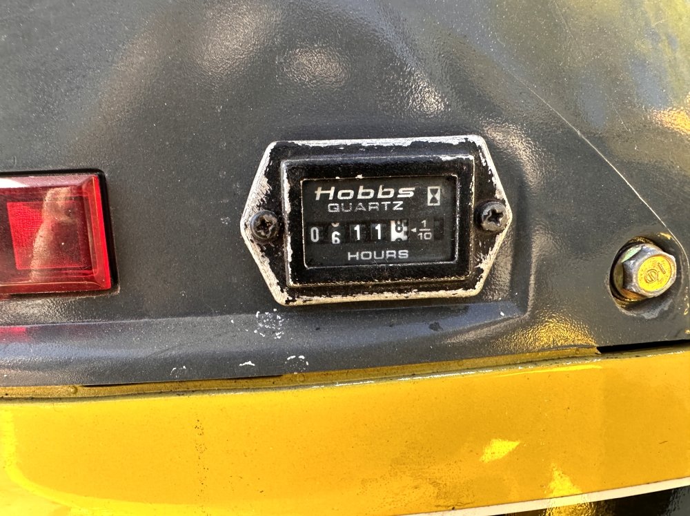 KOMATSU-MINI-PELLE SUR CHENILLES PC08UU-1F – Image 9