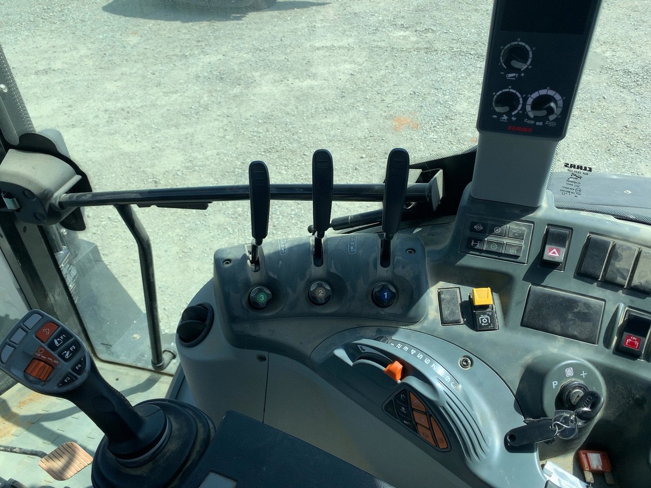 CLAAS-TRACTEUR AGRICOLE ARION 420 – Image 16