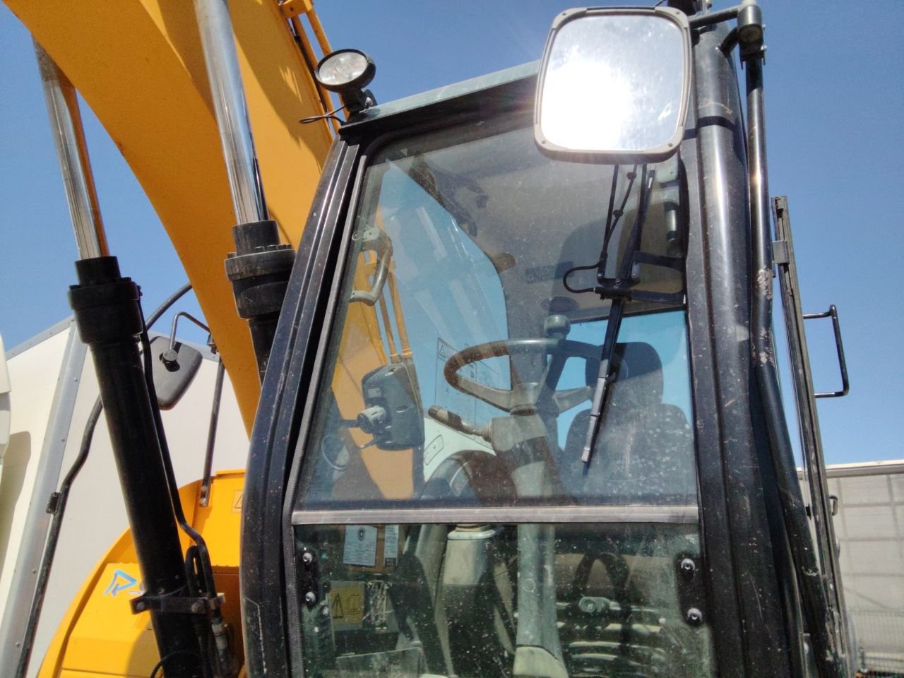 JCB-PELLE SUR PNEUS JS145W – Image 8