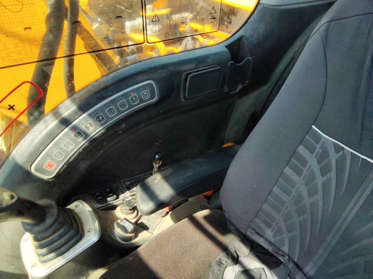 JCB-PELLE SUR PNEUS JS145W – Image 19