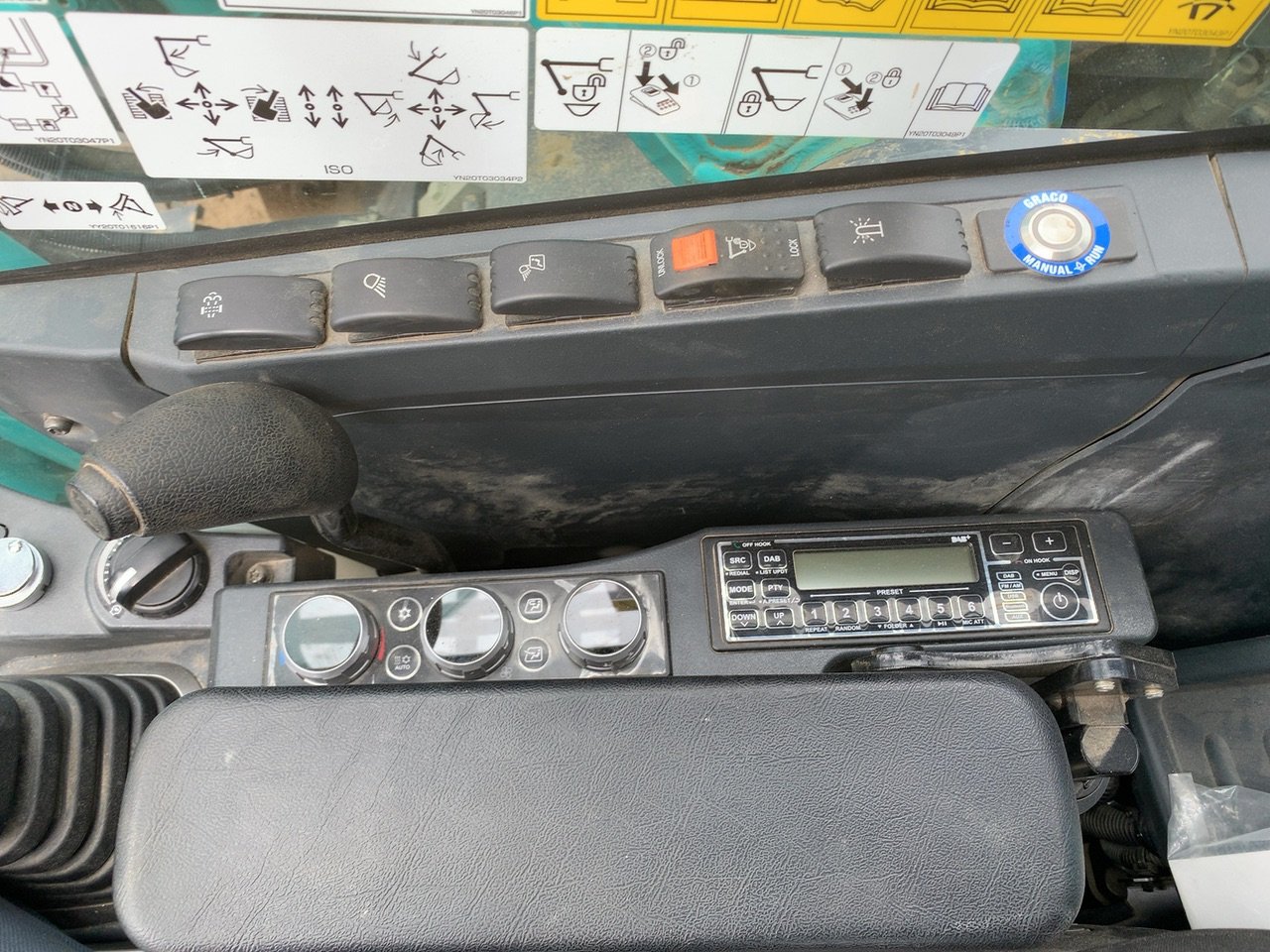 KOBELCO-PELLE SUR CHENILLE SK 140SRLC-7 – Image 20