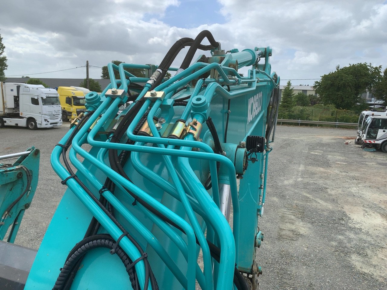 KOBELCO-PELLE SUR CHENILLE SK 140SRLC-7 – Image 25