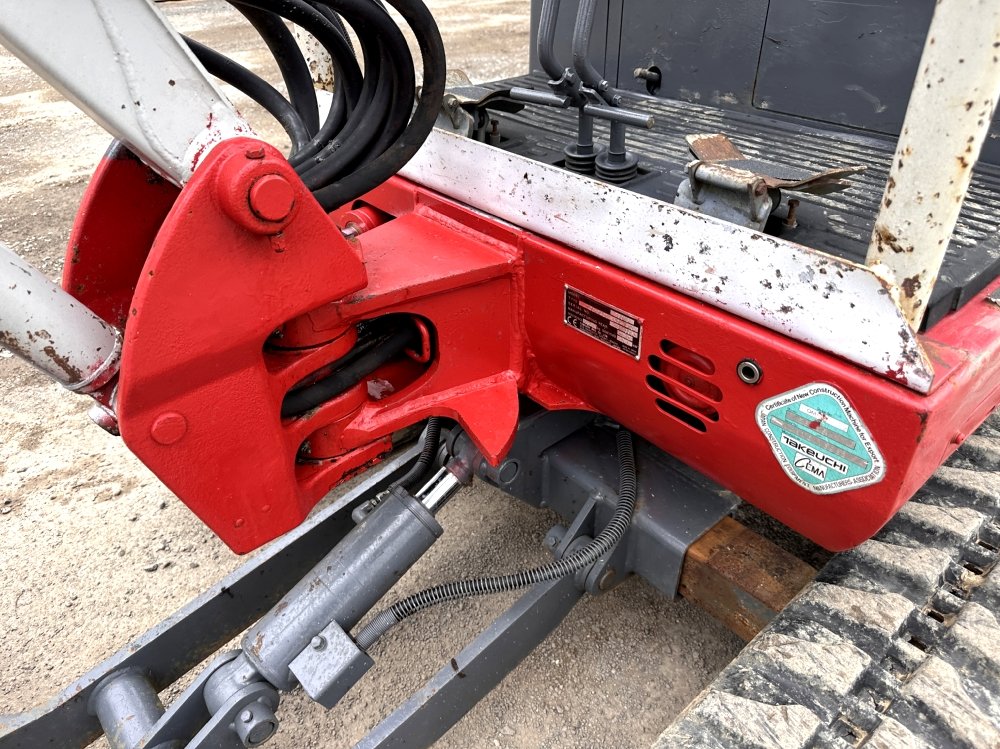 TAKEUCHI-MINI-PELLE SUR CHENILLES A VOIE VARIABLE TB016 – Image 16