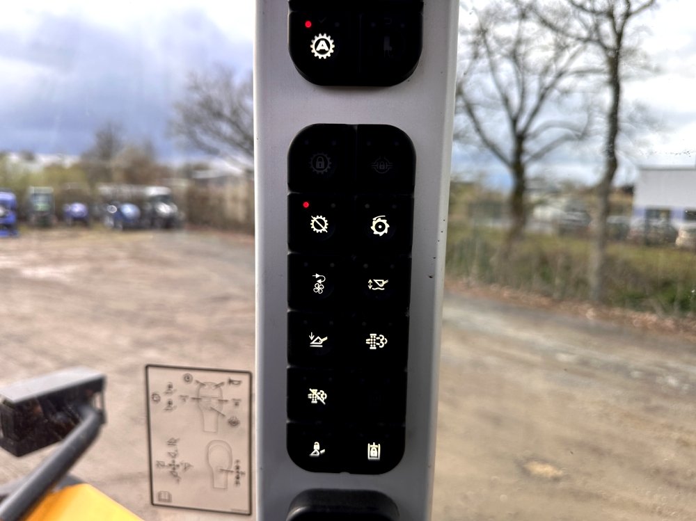 JCB CHARGEUSE SUR PNEUS 437 S5HT – Image 24