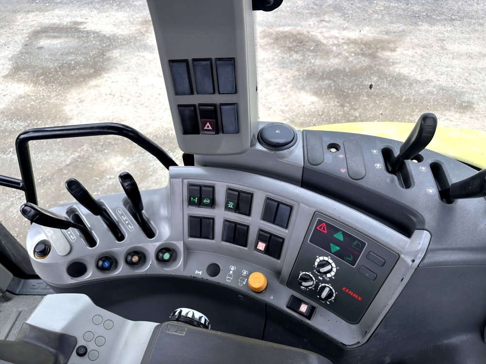 TRACTEUR AGRICOLE ARION 620 CIS – Image 17