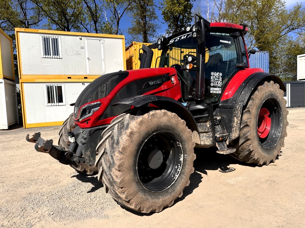 VALTRA-TRACTEUR AGRICOLE T 235