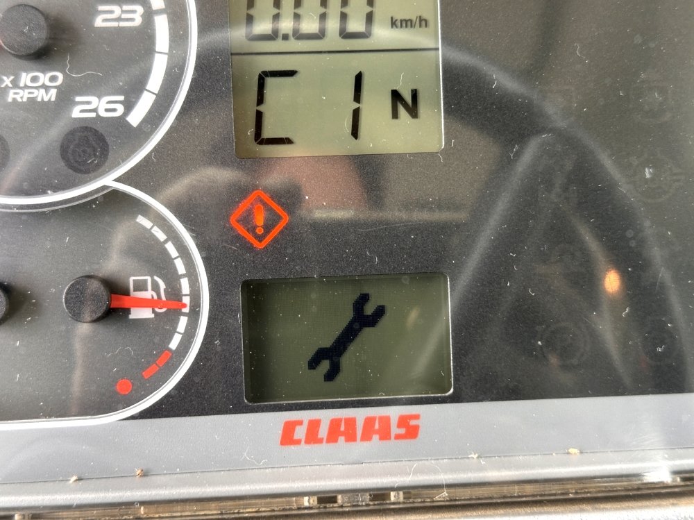 TRACTEUR AGRICOLE ARION 620 CIS – Image 22