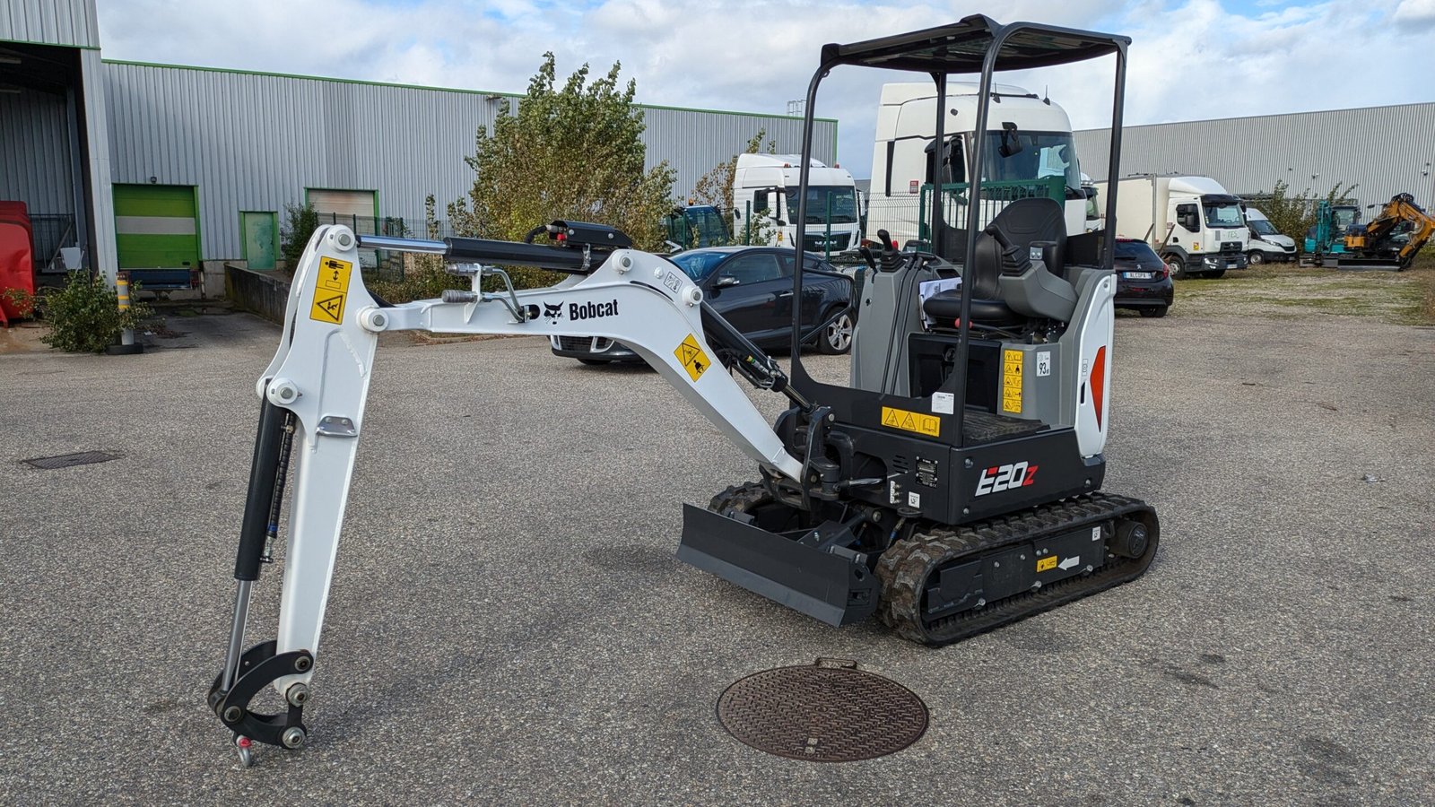MINI PELLE BOBCAT E20Z 2024 SANS GOGETS – Image 11