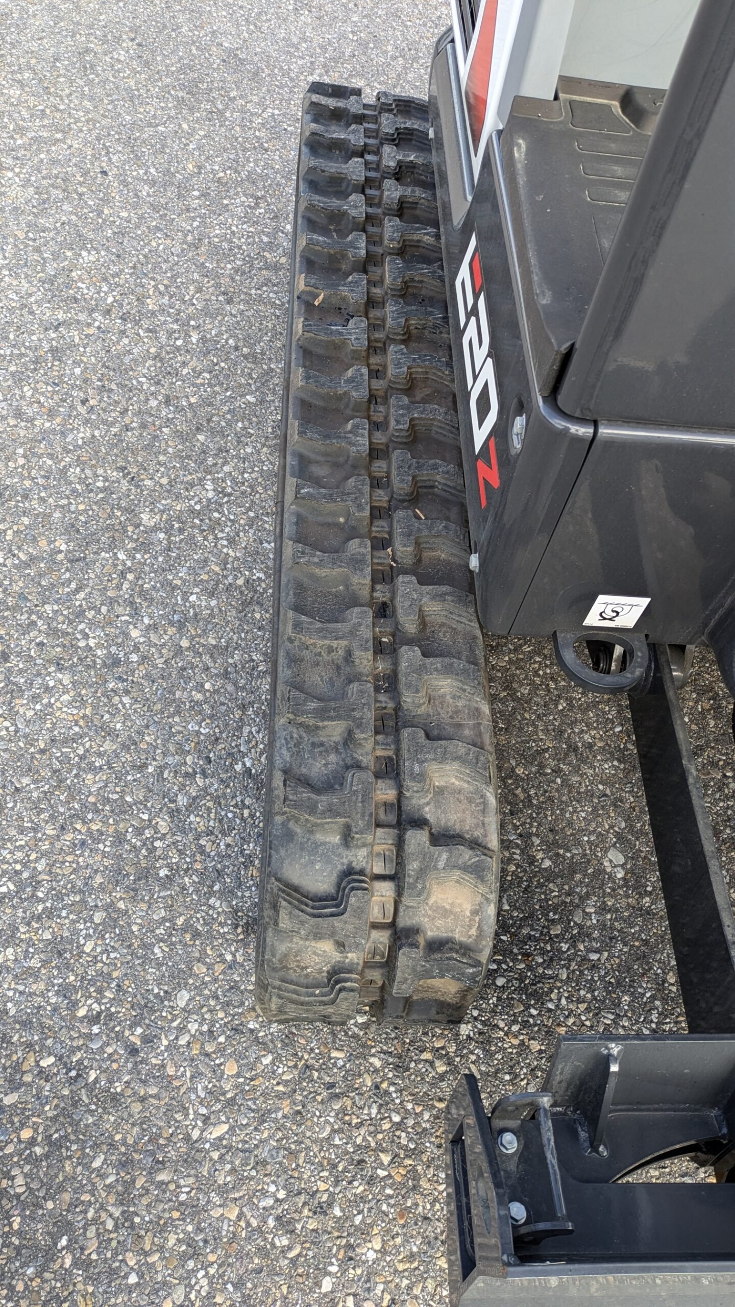 MINI PELLE BOBCAT E20Z 2024 SANS GOGETS – Image 12