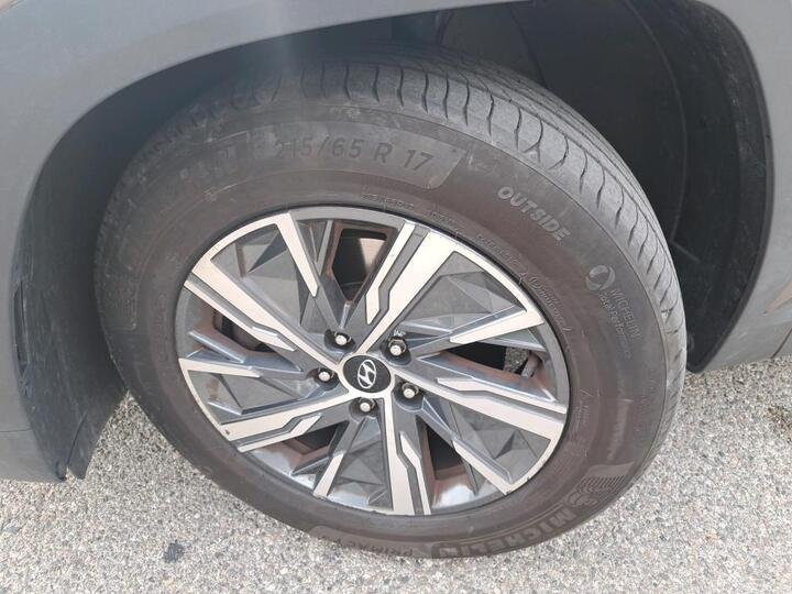 Hyundai Tucson 1.6 Hybride-Business 2021 – Image 17