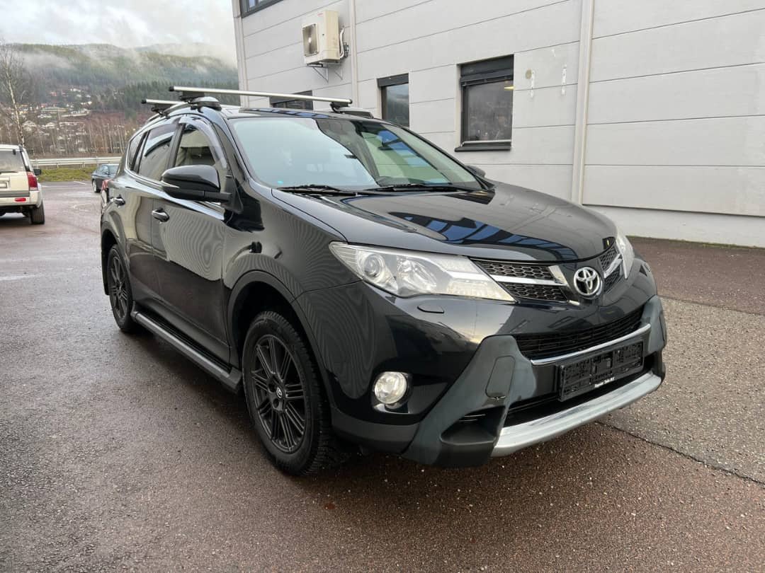 TOYOTA RAV4 151 VVT-i Life AWD MultiDrive S