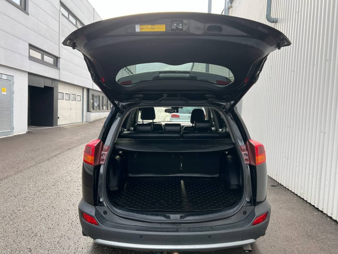 TOYOTA RAV4 151 VVT-i Life AWD MultiDrive S – Image 12