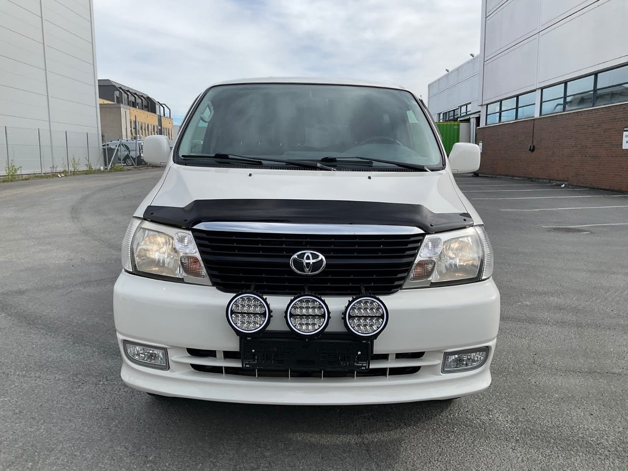 TOYOTA HiAce 117 D-4D Long