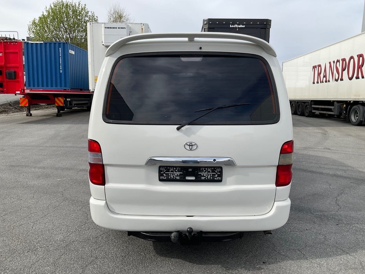 TOYOTA HiAce 117 D-4D Long – Image 7