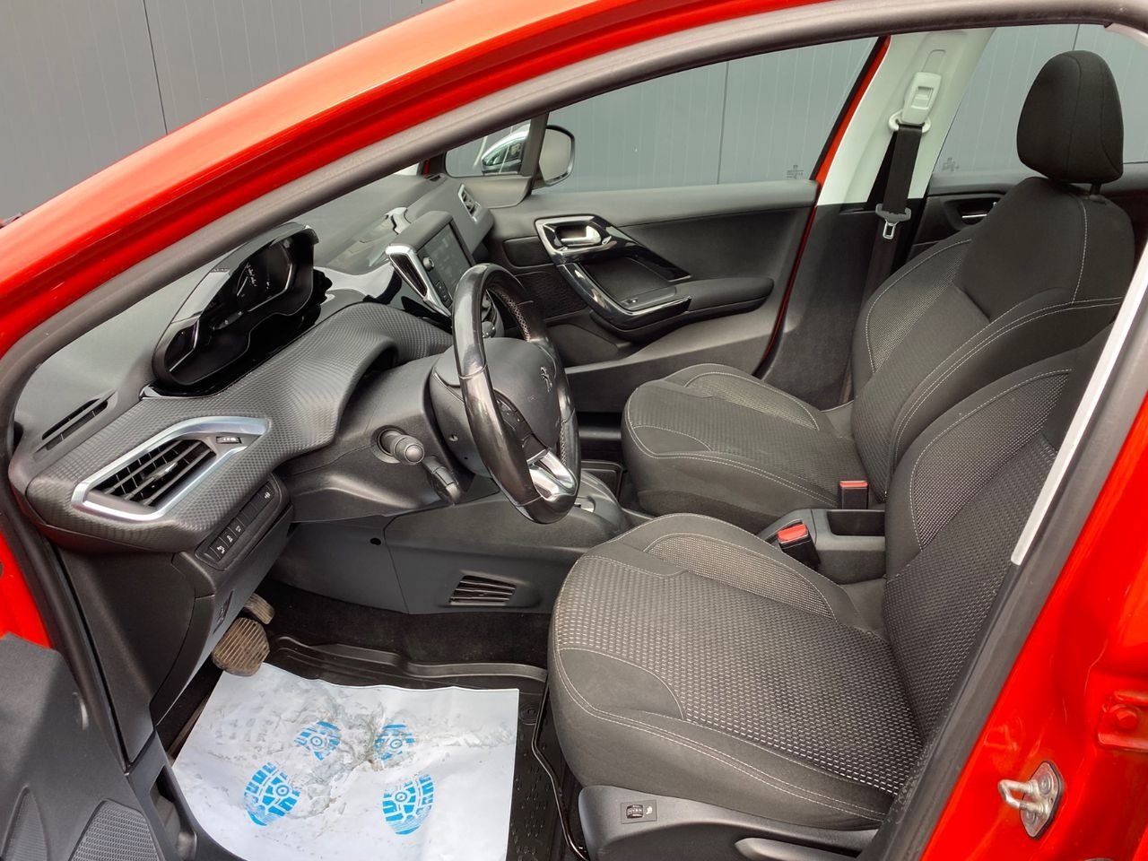 PEUGEOT 208 1.2 100ch S&S Style – Image 5